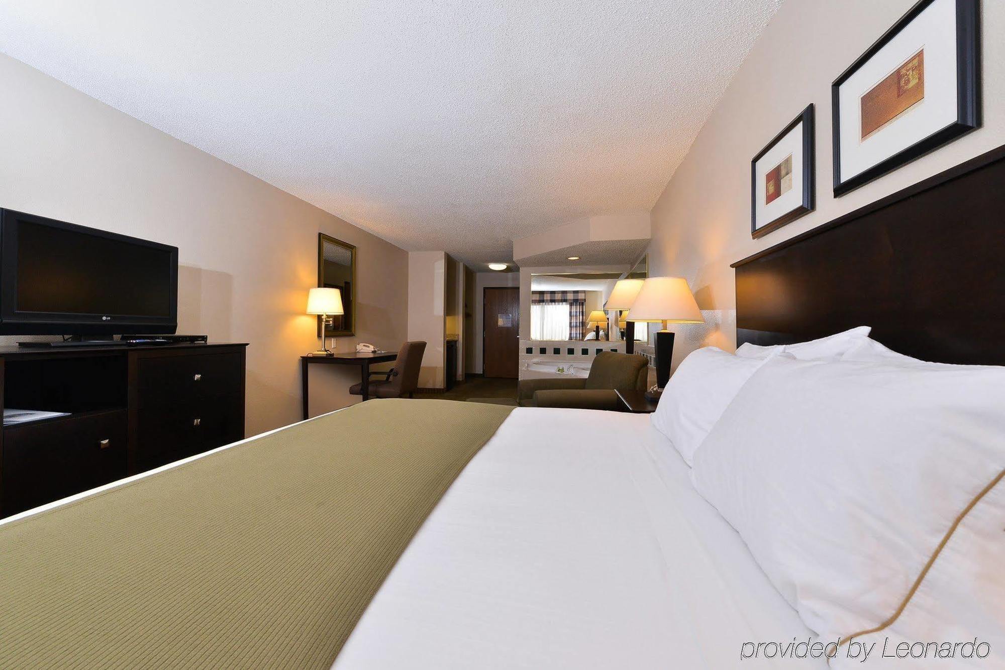 Holiday Inn Express Hotel And Suites Fort Worth/I-20 Dış mekan fotoğraf